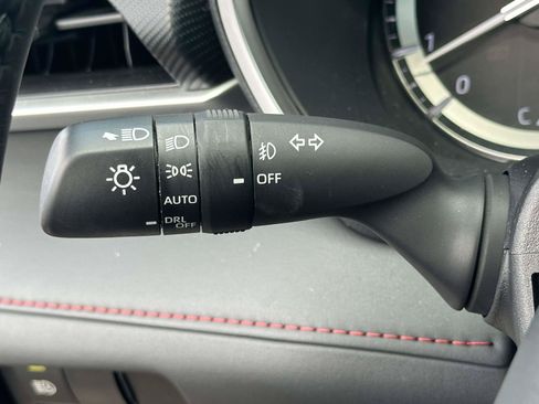 Used 2022 Toyota Highlander XSE FWD image 27