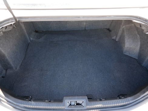 Used 2012 Lincoln MKZ image 18