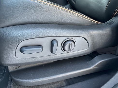 Certified 2024 GMC Terrain AT4 image 8