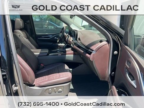 Certified 2021 Cadillac Escalade ESV Sport Platinum AWD/4WD image 7
