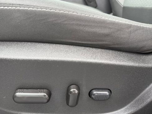 Used 2017 Ford Escape SE image 32