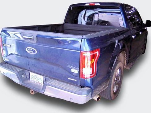 Used 2015 Ford F150 XLT w/ Equipment Group 302A Luxury image 11