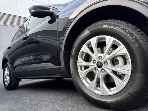 Used 2025 Ford Escape Active w/ Cold Weather Package image 8