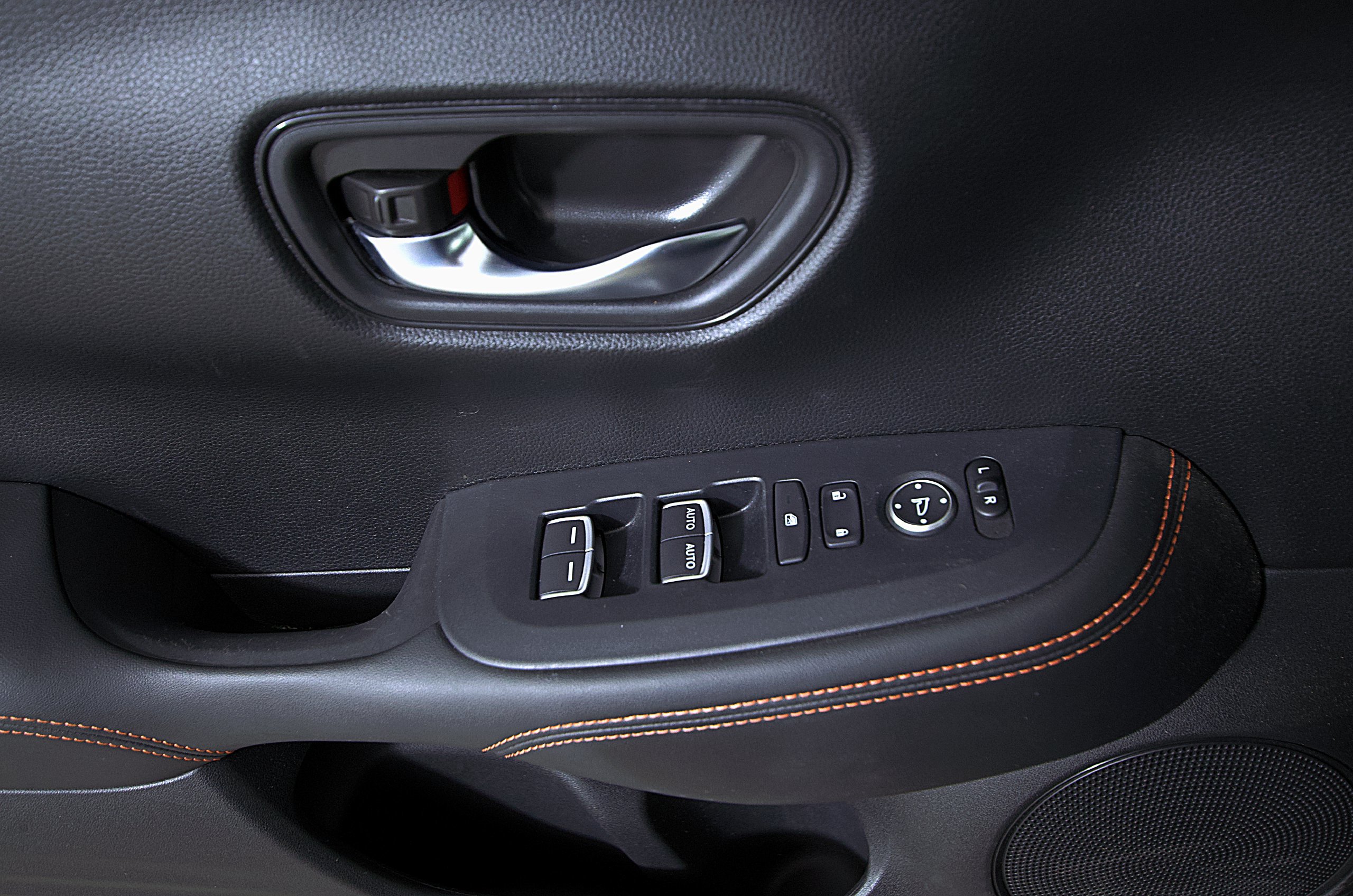 Used 2024 Honda HR-V Sport image 17