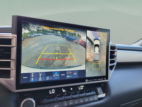 Used 2024 Toyota Tundra Limited image 23