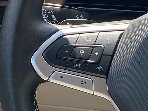 Certified 2026 Volkswagen Atlas SE w/ Panoramic Sunroof Package FWD image 6