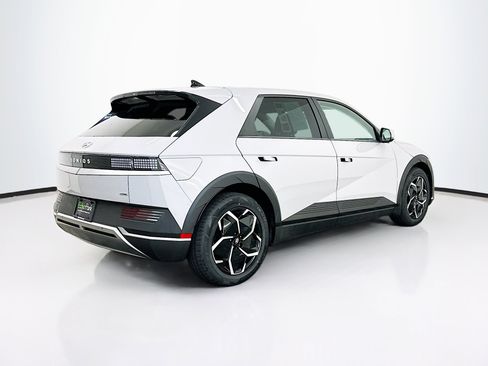 Used 2024 Hyundai Ioniq 5 SEL image 9