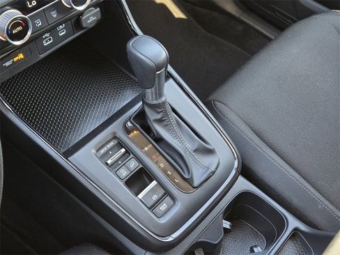 Used 2024 Honda CR-V EX image 9