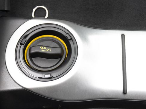 Used 2025 Porsche 718 Cayman image 38