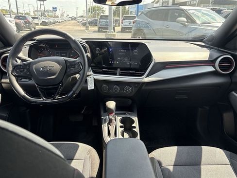 Certified 2024 Chevrolet Trax RS w/ Driver Confidence Package FWD image 18