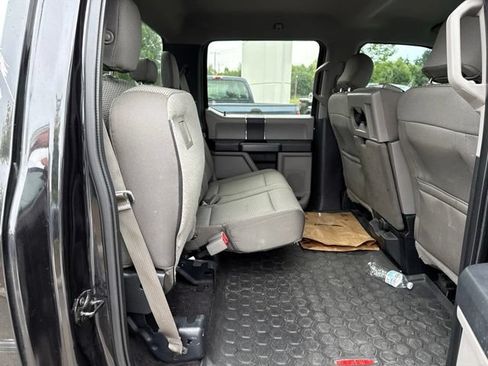 Used 2015 Ford F150 XLT AWD/4WD image 10