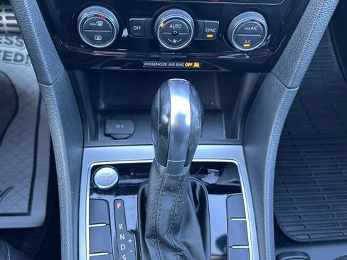 Used 2020 Volkswagen Passat 2.0T R-Line image 31