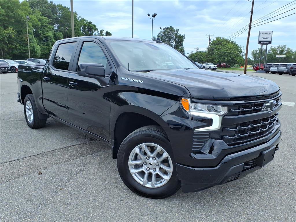 Used 2026 Chevrolet Silverado 1500 RST w/ Convenience Package II AWD/4WD image 2