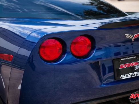 Used 2006 Chevrolet Corvette Z06 w/ Preferred Equipment Group RWD image 38