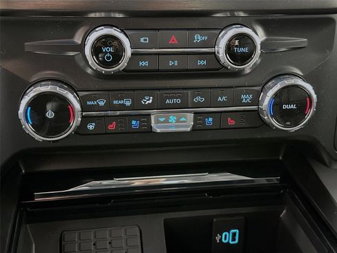 New 2026 Ford F250 Lariat w/ Black Appearance Package image 16