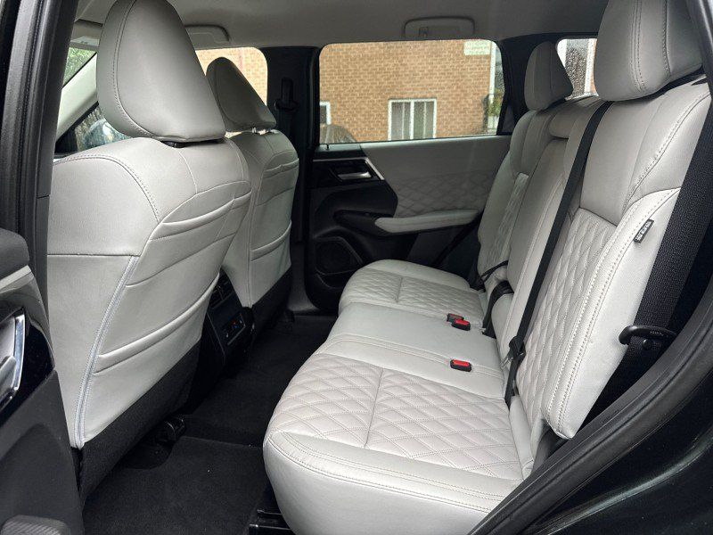 Used 2022 Mitsubishi Outlander SEL FWD image 30