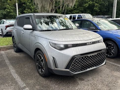 Used 2025 Kia Soul EX FWD image 1