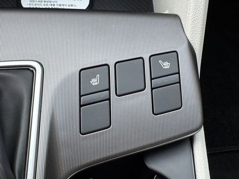 New 2026 Kia Sportage EX w/ EX Panorama Roof Package image 21