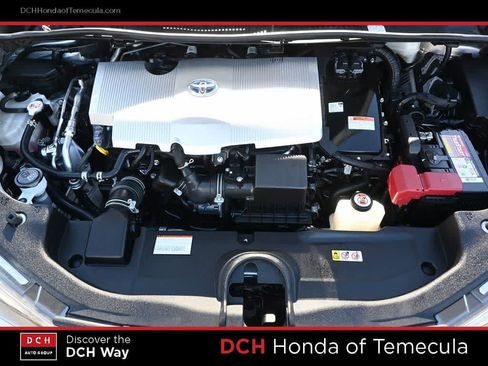 Used 2022 Toyota Prius L Eco image 25