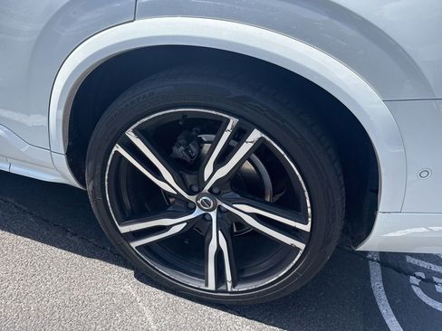 Used 2019 Volvo XC90 T6 R-Design image 8
