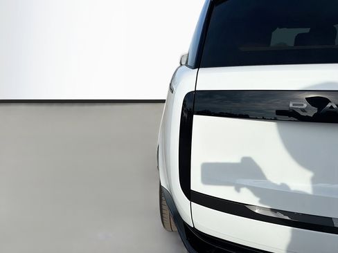 New 2026 Land Rover Range Rover SE image 10