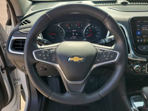 Used 2022 Chevrolet Equinox Premier AWD/4WD image 24