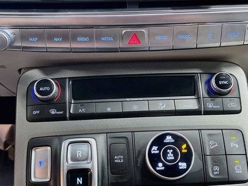 Used 2021 Hyundai Palisade Limited AWD/4WD image 16