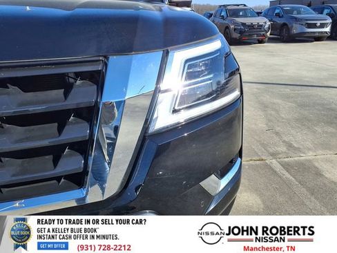 Used 2022 Nissan Armada Platinum w/ Captain's Chairs Package image 15