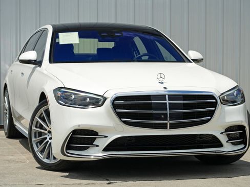 Used 2023 Mercedes-Benz S 500 4MATIC w/ AMG Line image 4