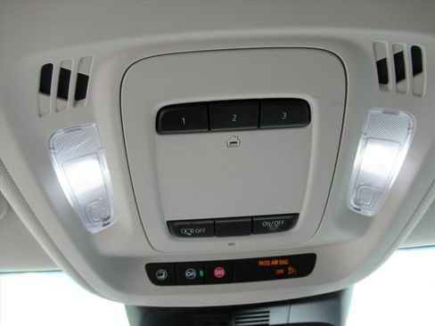 Certified 2025 Buick Envision Sport Touring AWD/4WD image 13