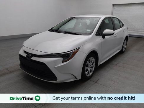 Used 2024 Toyota Corolla LE FWD image 1