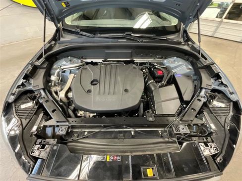 Used 2023 Volvo XC60 B5 Core image 27