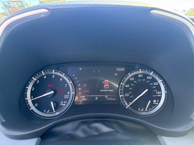 Used 2020 Toyota Highlander XLE AWD/4WD image 29
