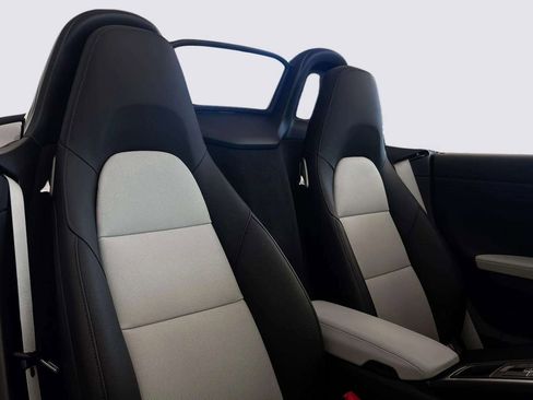 Used 2025 Porsche 718 Boxster S image 21