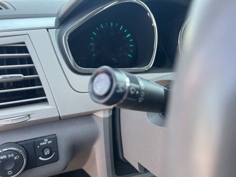 Used 2011 Chevrolet Traverse LT w/ Personal Connectivity Package image 17