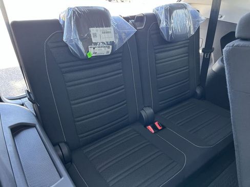 Certified 2024 Volkswagen Tiguan S image 24