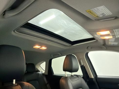 Used 2022 MAZDA CX-5 AWD 2.5 S w/ Preferred Package image 12