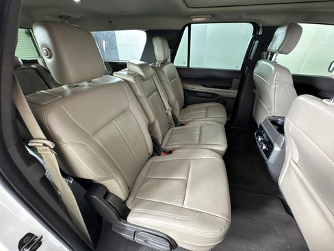 Used 2020 Ford Expedition Max XLT w/ Equipment Group 202A AWD/4WD image 44