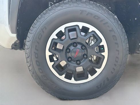 Used 2024 Toyota Tacoma TRD Off-Road AWD/4WD image 29