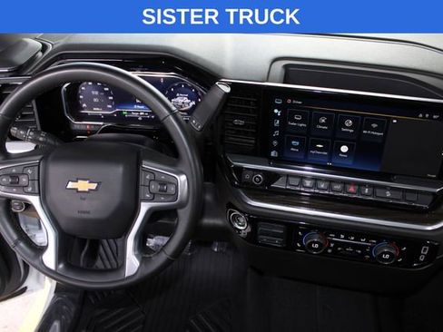 Used 2025 Chevrolet Silverado 2500 LT AWD/4WD image 23