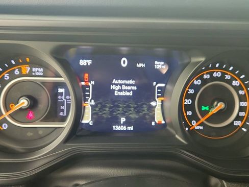 Used 2024 Jeep Gladiator Mojave AWD/4WD image 17