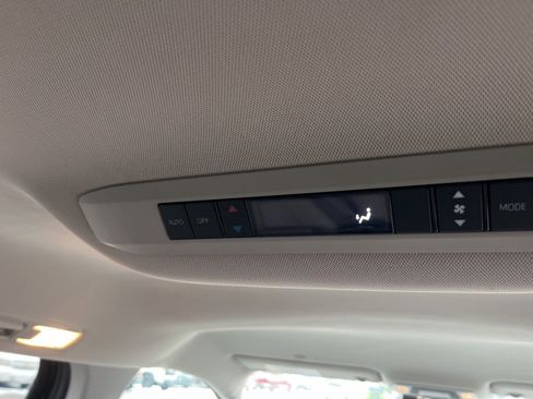 Used 2021 Toyota Sienna LE image 14