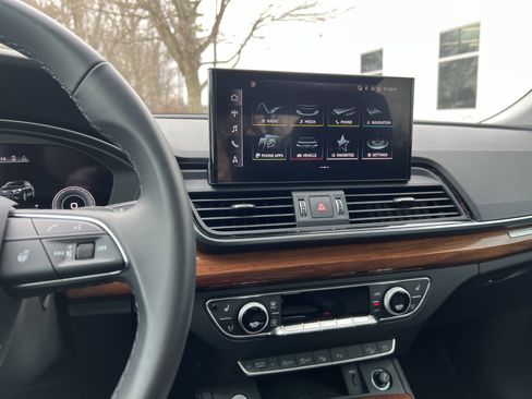 Used 2023 Audi Q5 2.0T Prestige w/ Prestige Package image 18