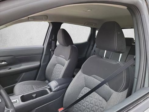 Used 2025 Nissan Kicks SV w/ Illumination Package FWD image 9