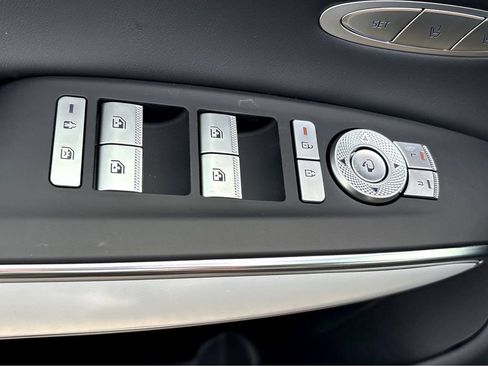 New 2026 Genesis GV70 2.5T Sport Prestige AWD/4WD image 25