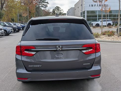 Used 2022 Honda Odyssey Touring image 4