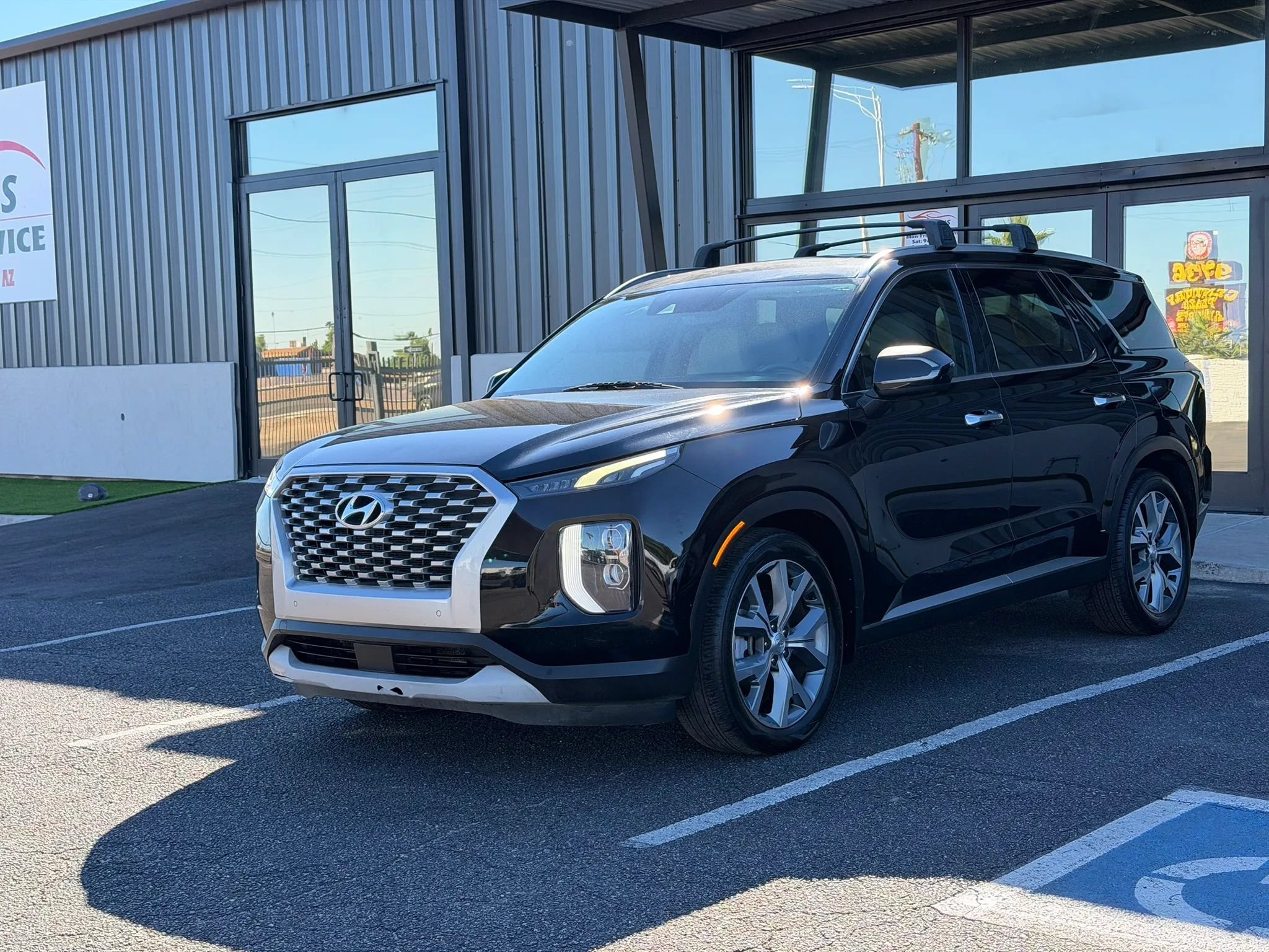 Used 2021 Hyundai Palisade SEL w/ Premium Package AWD/4WD image 2