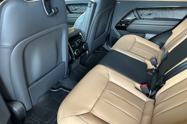 New 2026 Land Rover Range Rover Sport Dynamic SE AWD/4WD image 11
