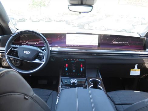 New 2026 Cadillac Escalade ESV Platinum Sport w/ LPO, ONYX Package AWD/4WD image 23