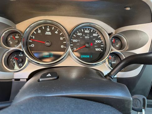 Used 2008 Chevrolet Silverado 2500 W/T w/ Snow Plow Prep Package AWD/4WD image 9